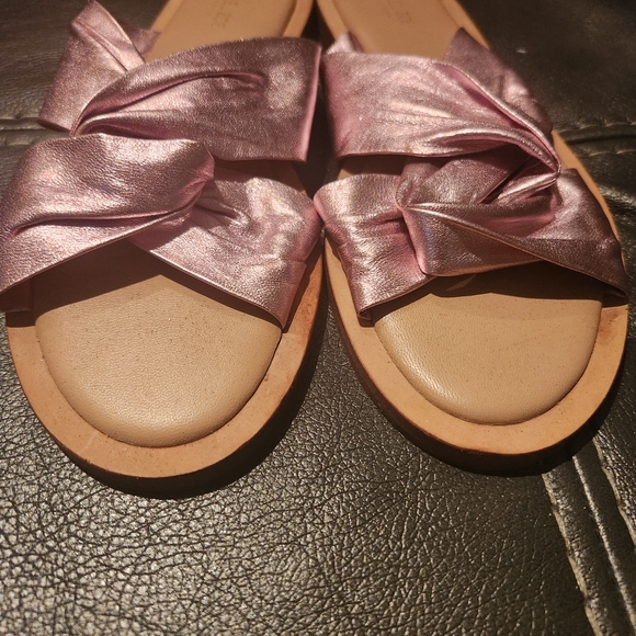 Rachel Zoe Metallic Pink Leather Knot Flat Sandal - Picture 9 of 9